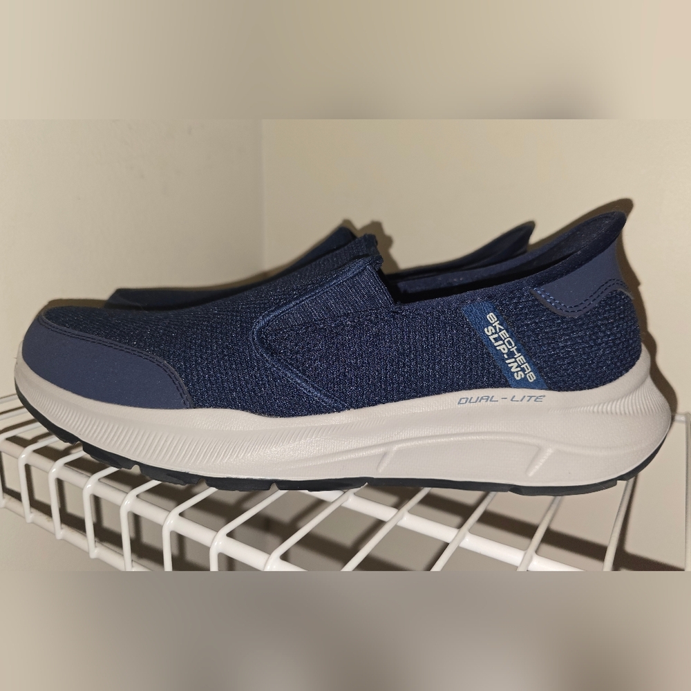 Skechers Men's Navy Hands-free Slip-On Sneakers Size 10 - Picture 4 of 13